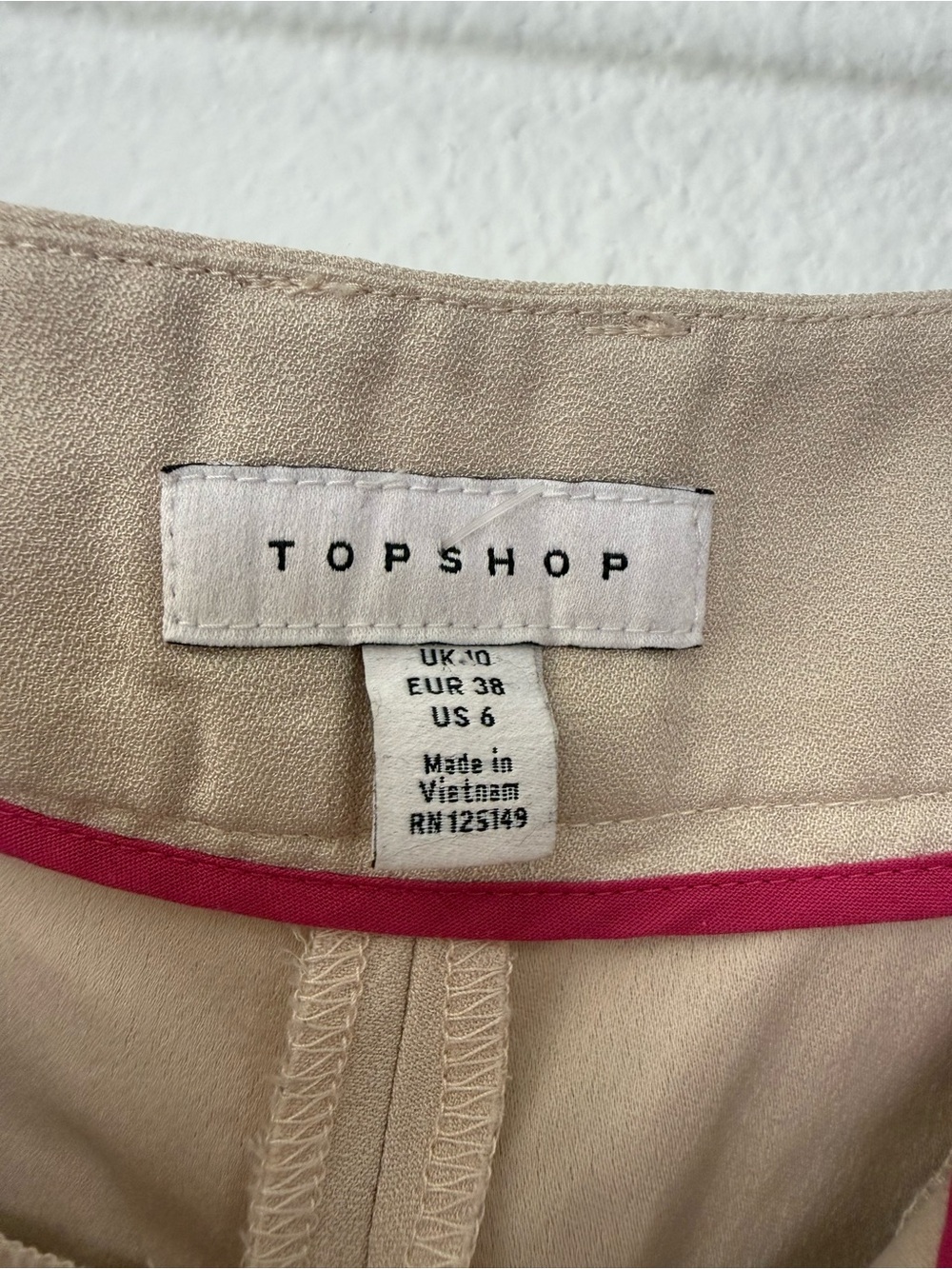 Topshop NWOT Beige Pleated Dress Pants Nordstrom - Picture 3 of 4